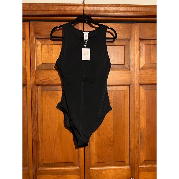 NWT Andie Women's The Malibu One Piece Snap Front Swimsuit Smooth Black Size 3XL - Picture 4 of 11